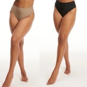 GOOD AMERICAN WOMEN’S GOOD WAIST SHINE REVERSIBLE BOTTOM IN BLACK SIZE 7